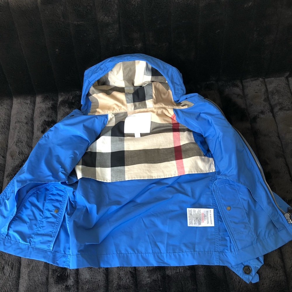 Burberry spring jacket - Picture 4 of 7
